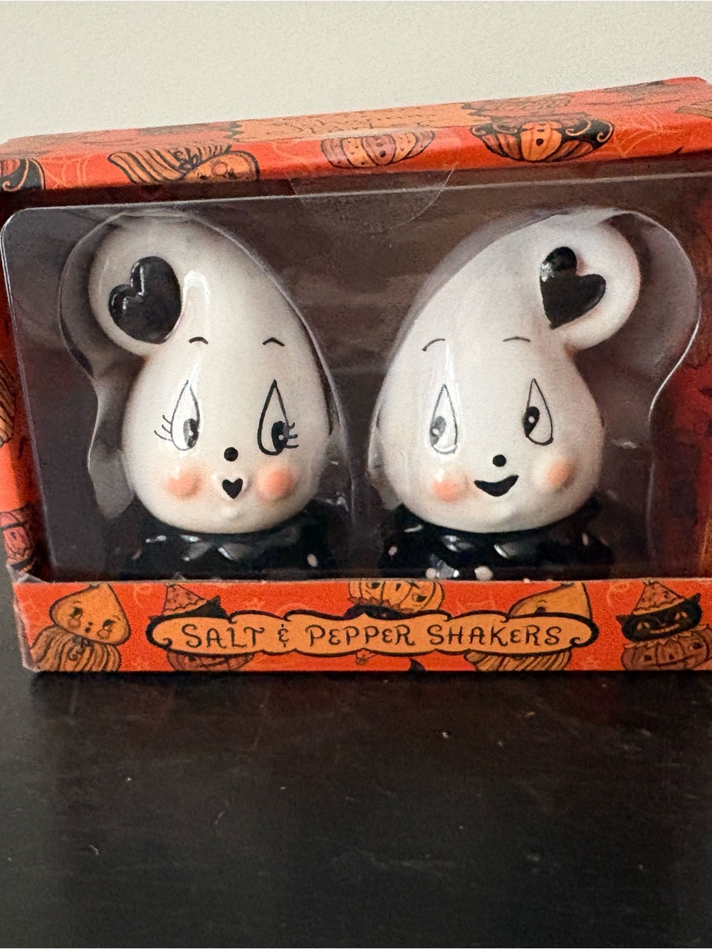 Transpac Johanna Parker Ceramic Ghost Salt & Pepper Shaker Set - White & Black